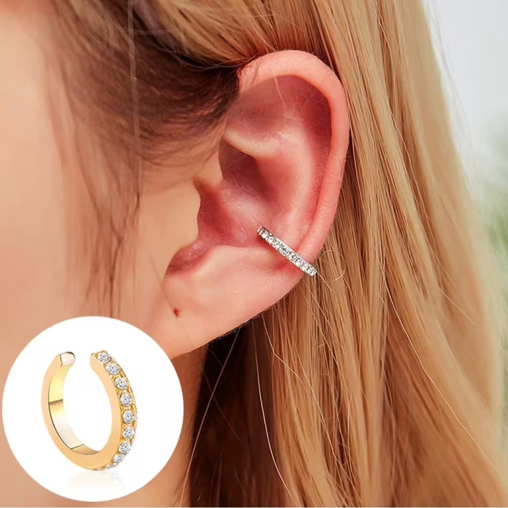 Elegant Gold  Earrings with Crystals